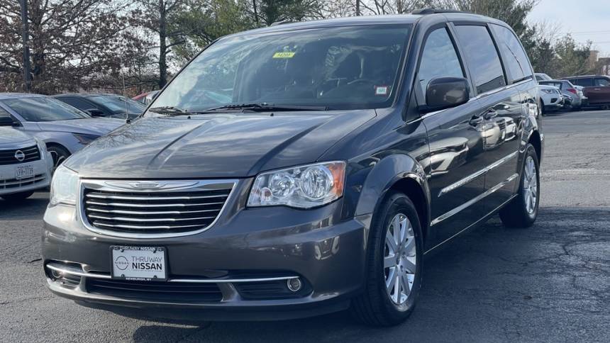 2016 chrysler town & country touring