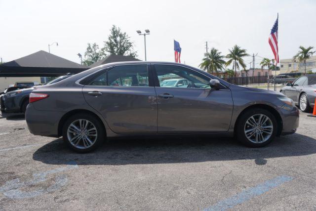 2015 toyota camry se