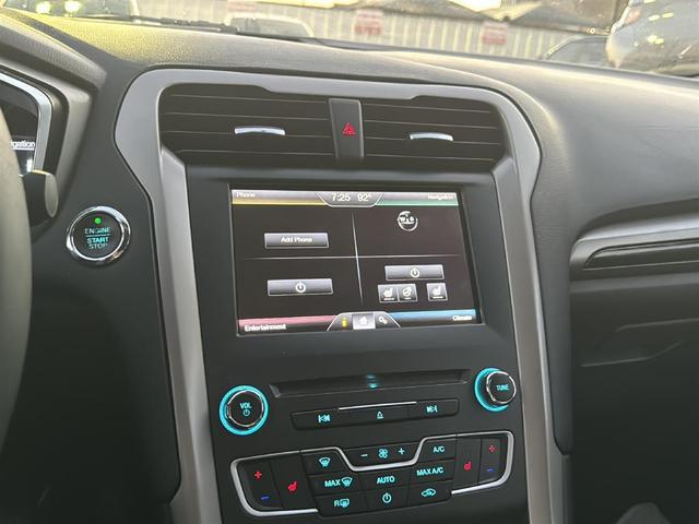 2016 ford fusion se