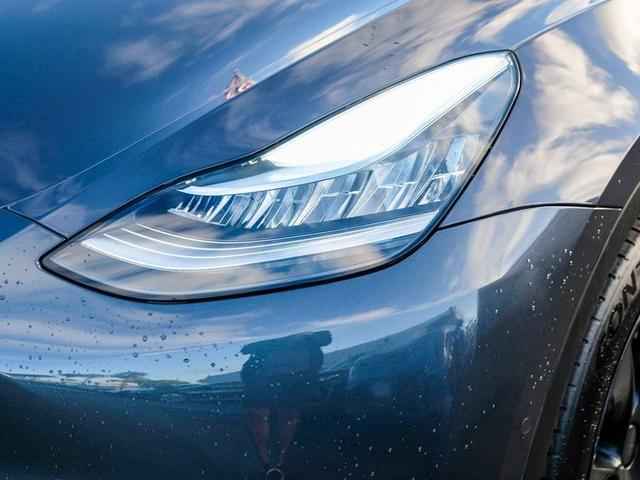 2022 tesla model y long range