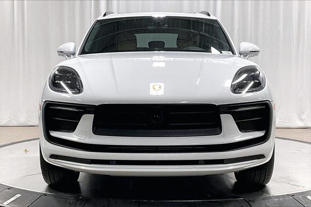 2024 porsche macan base