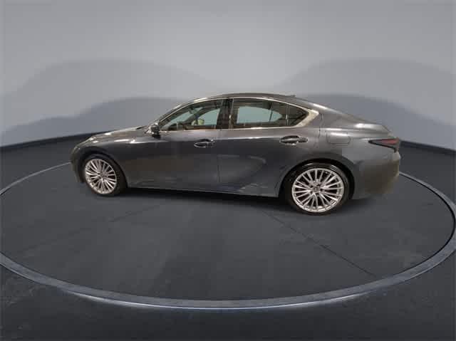 2022 lexus is 300 base