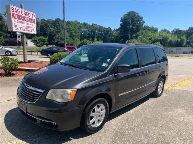 2012 chrysler town & country touring