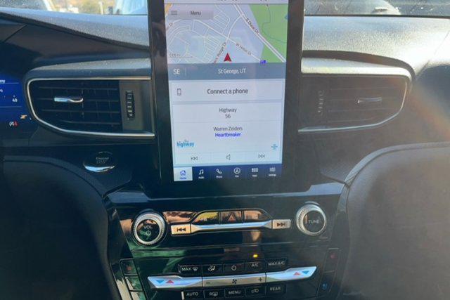 2022 ford explorer st