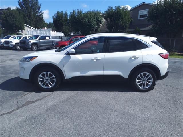 2020 ford escape se
