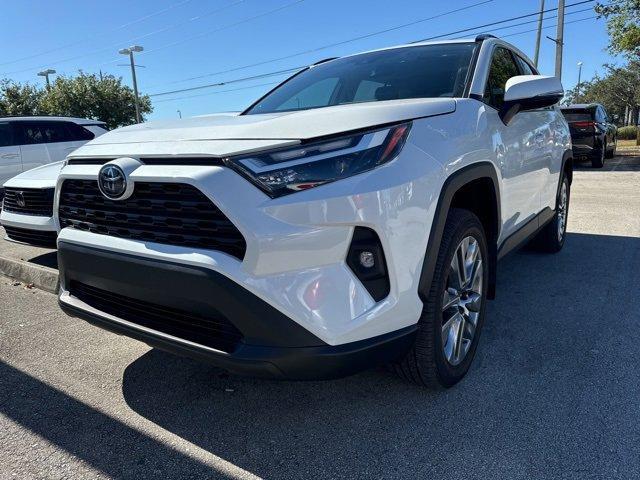 2024 toyota rav4 xle premium