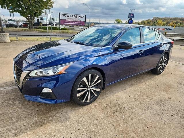2021 nissan altima 2.0 sr