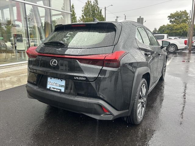 2019 lexus ux 200 base