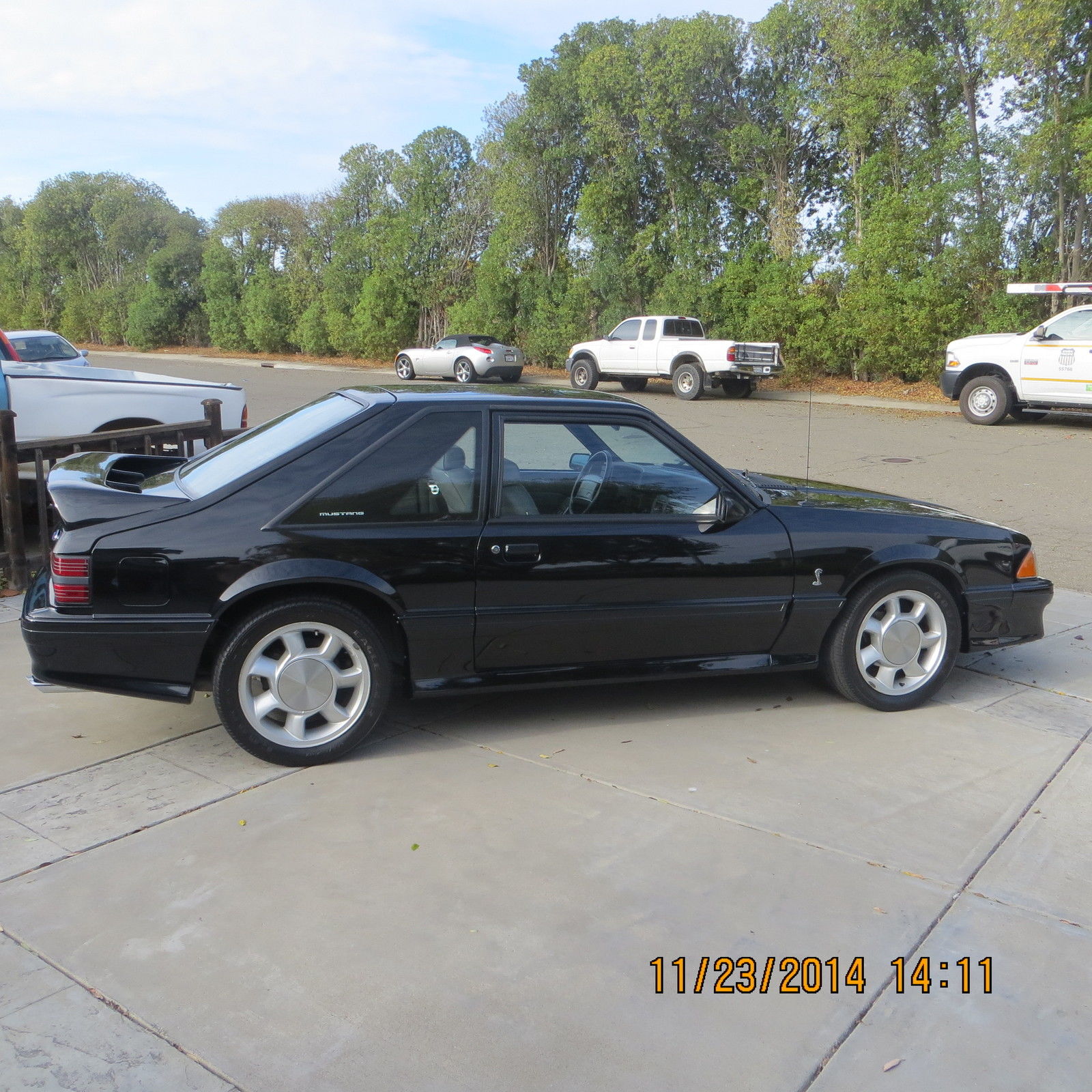 1993 ford mustang svt cobra hatchback 2-door 5.0l