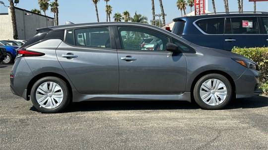 2025 Nissan Leaf