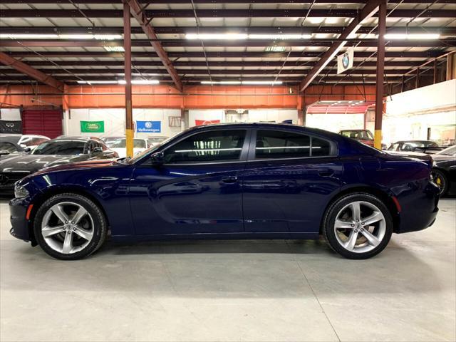 2017 dodge charger sxt