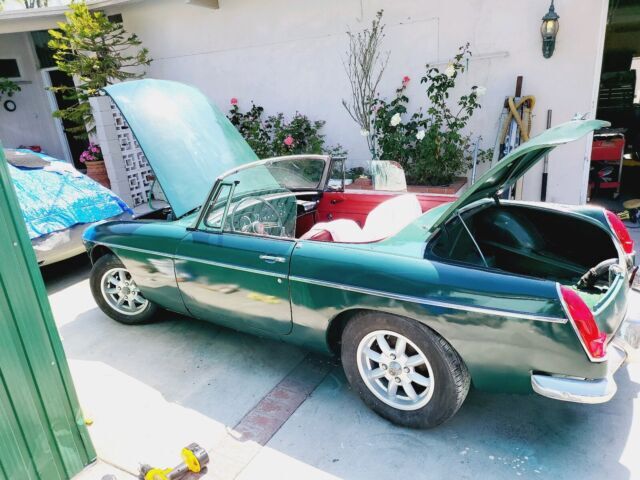 1966 mg b convertible green rwd manual mk1