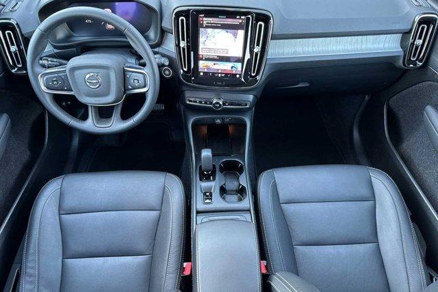 2024 volvo xc40 b5 core