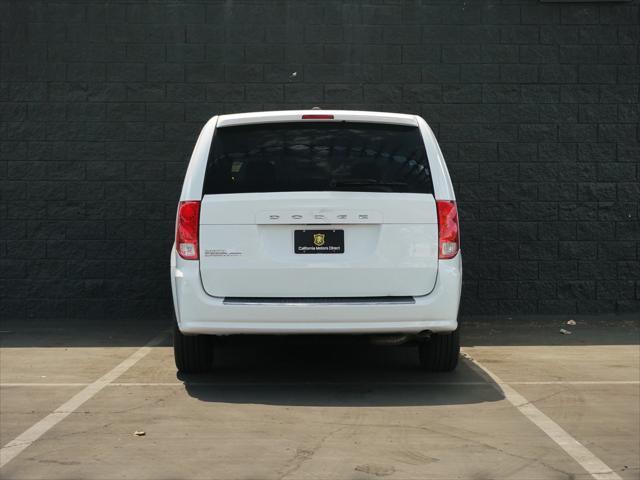 2017 dodge grand caravan se
