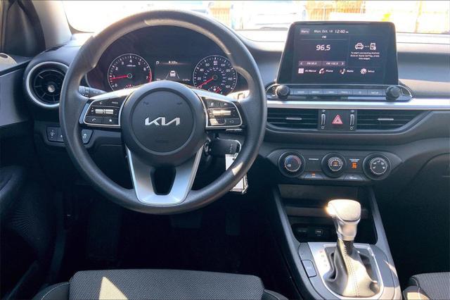 2024 kia forte lxs