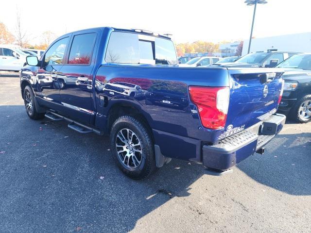 2021 nissan titan sv