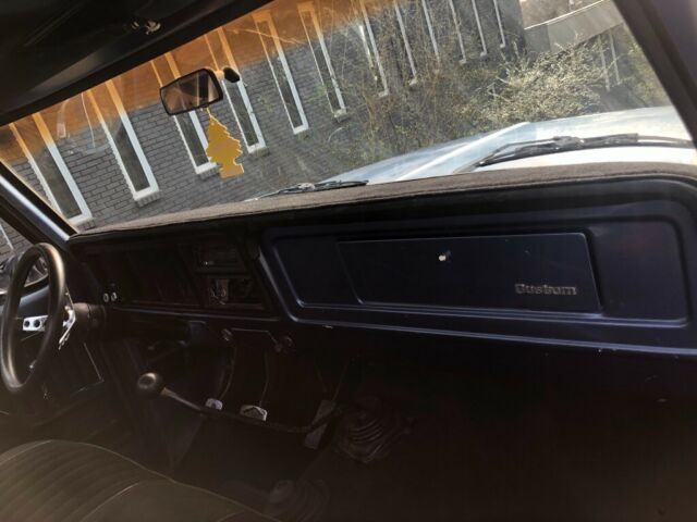 1973 ford f-100 4x4 4 speed high boy