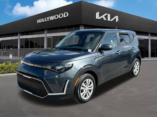 2023 kia soul lx