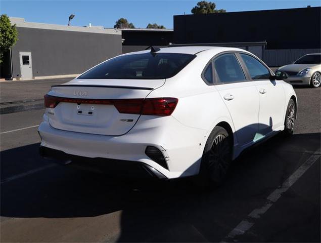 2023 kia forte gt-line