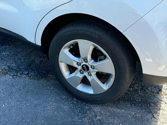 2019 kia soul base