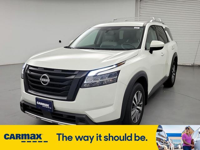 2023 nissan pathfinder sl