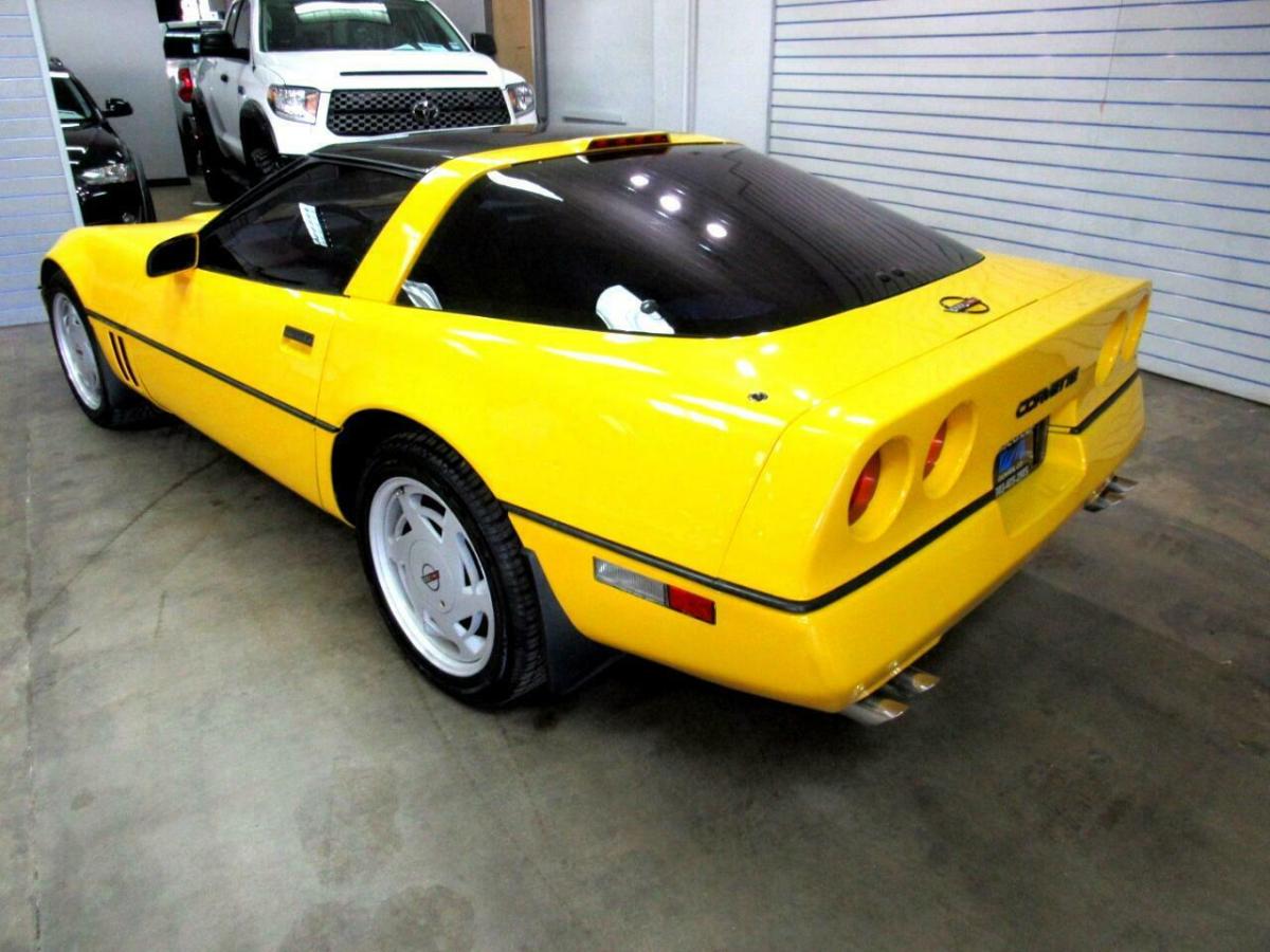 1989 chevrolet corvette coupe 113,045 miles yellow 5.7l v8 ohv 16v automatic