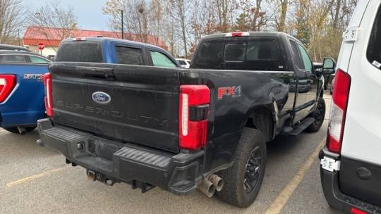 2023 ford f-350 super duty lariat
