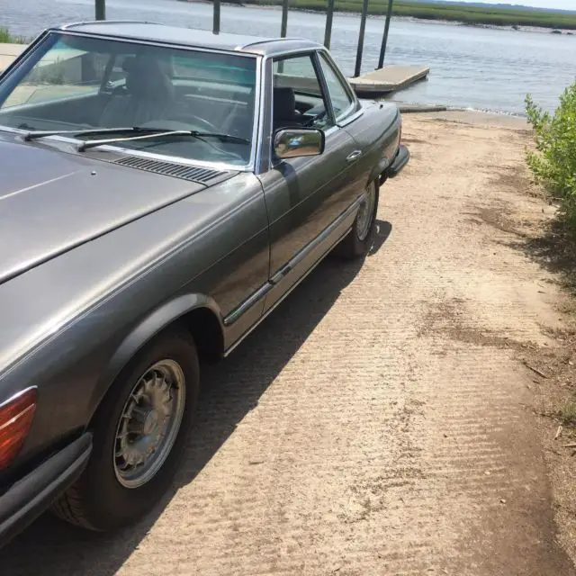 1984 mercedes-benz roadster convertible