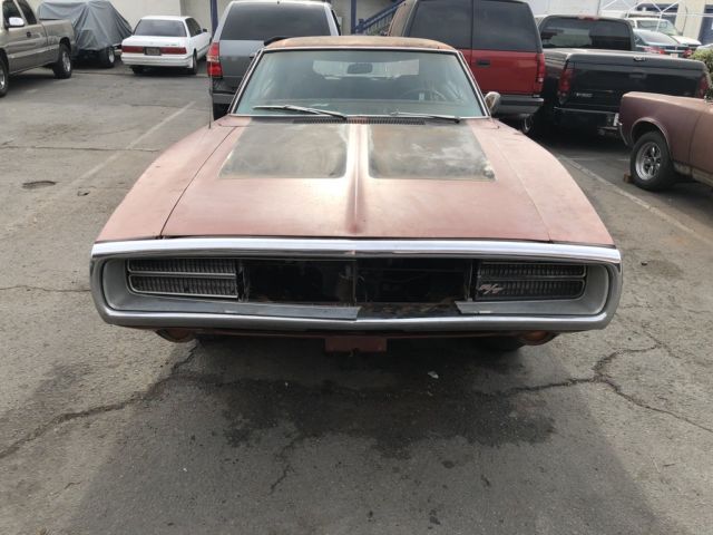 1970 dodge charger r/t number matching motor. real u code and v21 code car
