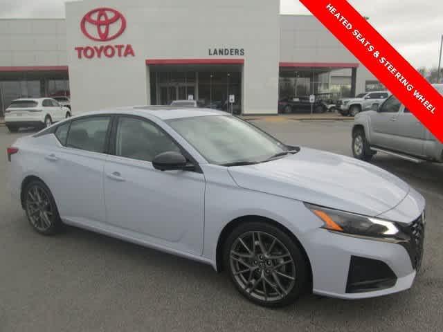 2023 nissan altima 2.0 sr