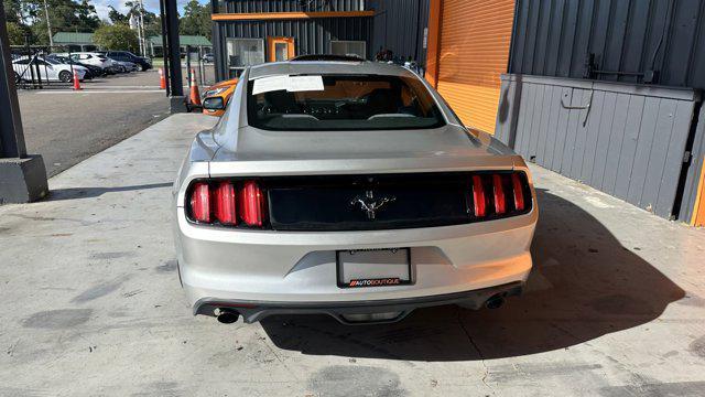 2016 ford mustang v6