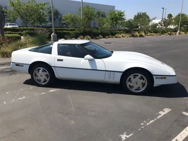1989 chevrolet corvette 53682 miles white 5l na v8 overhead valves (ohv) 16v a