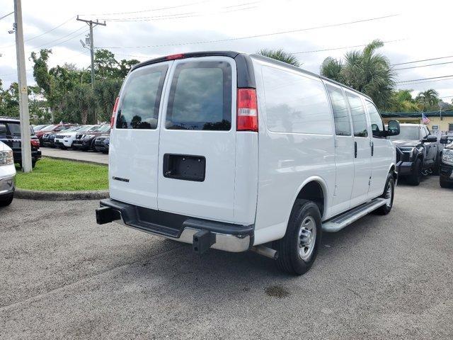 2022 chevrolet express 2500 work van