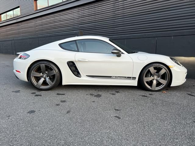2022 porsche 718 cayman t