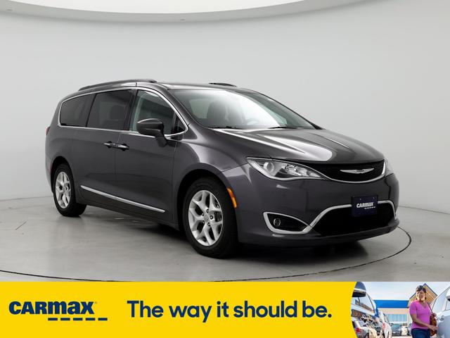 2017 chrysler pacifica touring l