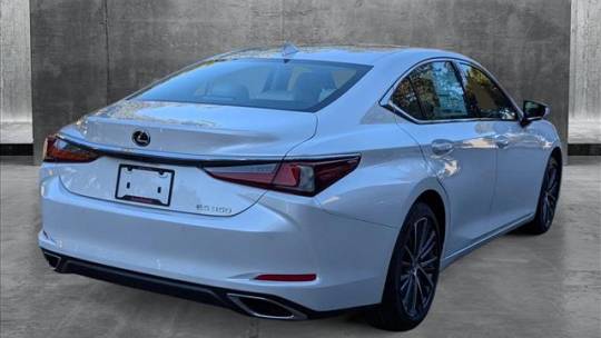 2025 Lexus ES