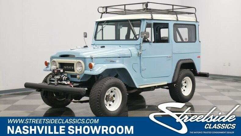 classic vintage suv four by four 4x4 small block chevy 350