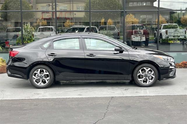 2021 kia forte lxs
