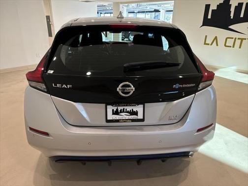 2022 nissan leaf