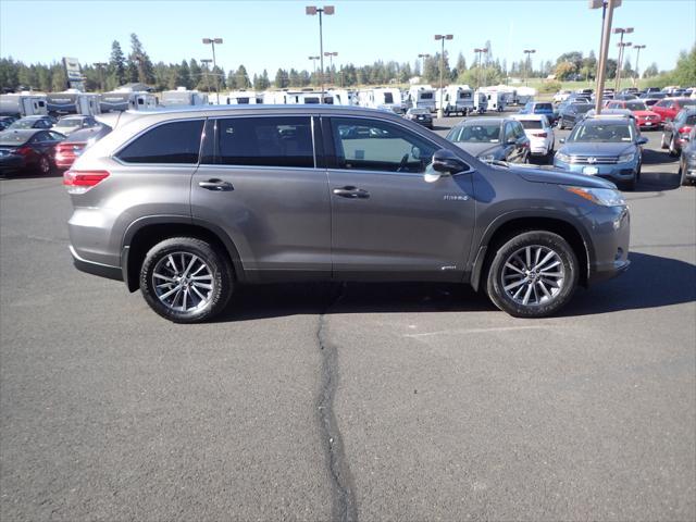 2019 toyota highlander hybrid xle