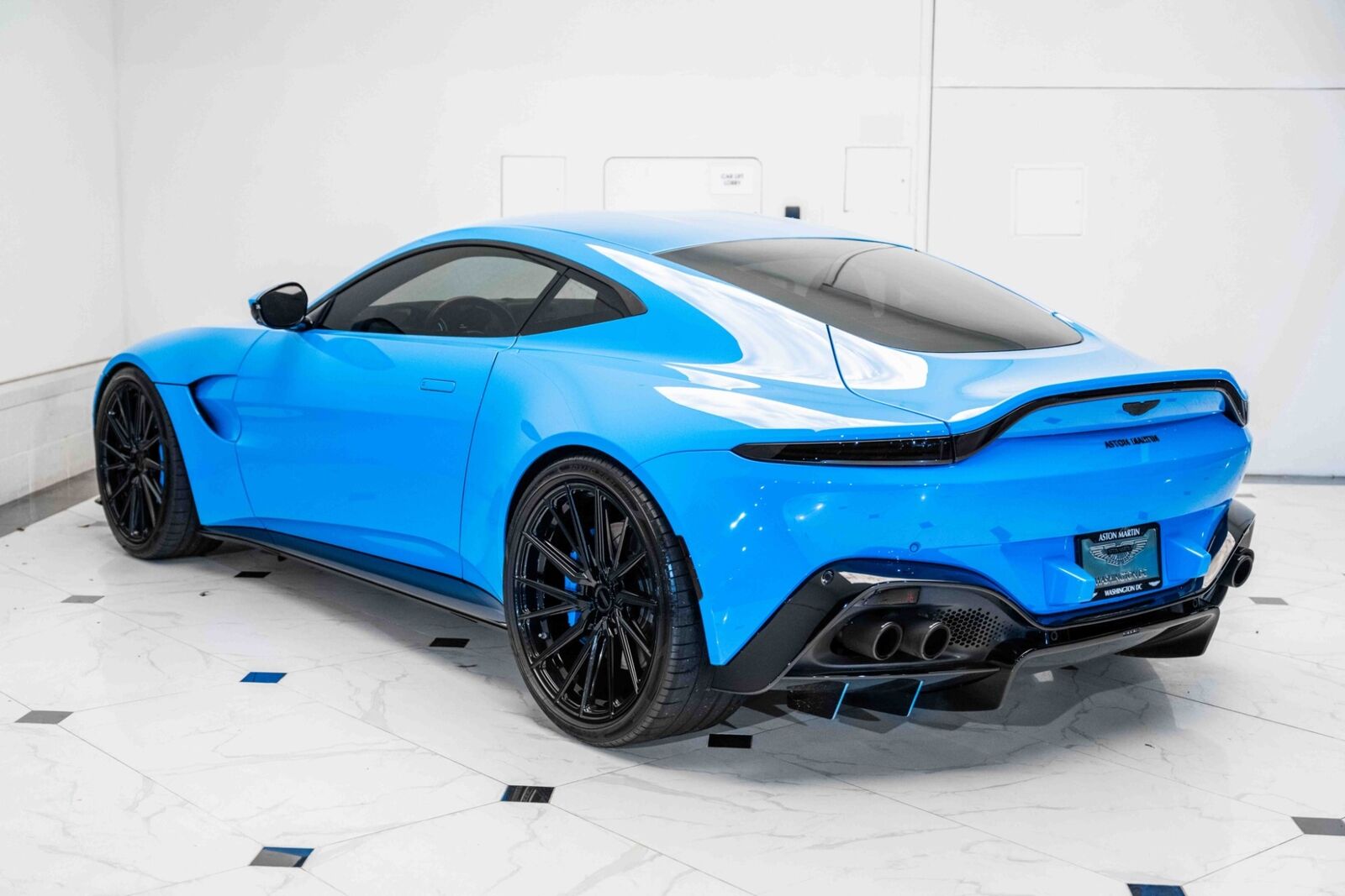 2020 aston martin vantage v8 coupe