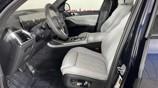 2025 BMW X7