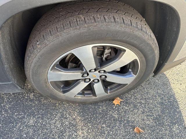 2023 chevrolet traverse lt leather