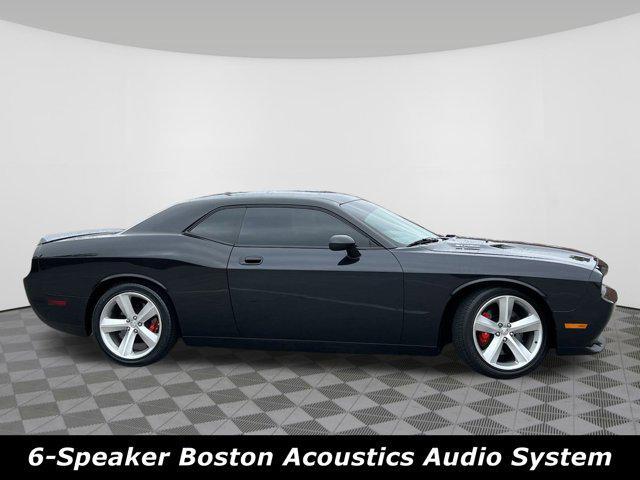 2009 dodge challenger srt8