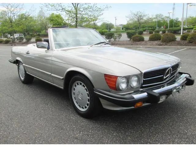 1986 mercedes-benz 560sl convertible stunning car rare find must see incredible