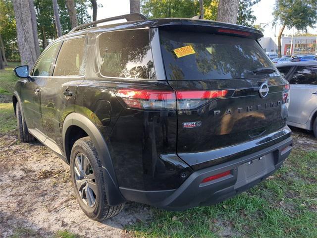 2024 nissan pathfinder sv fwd