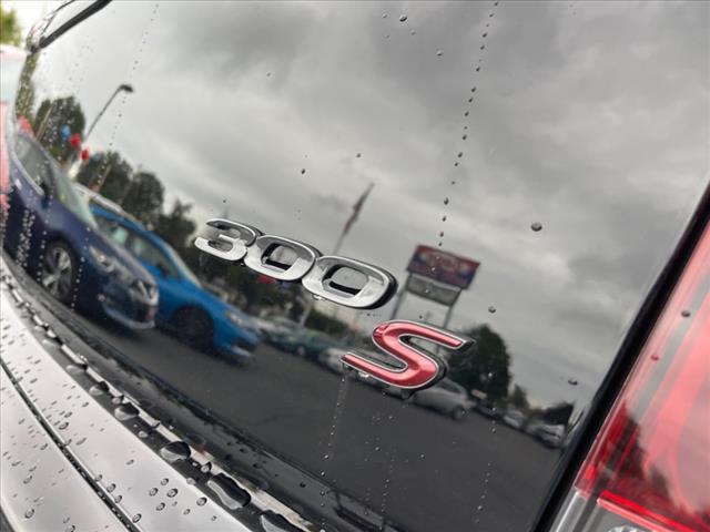 2021 chrysler 300 s