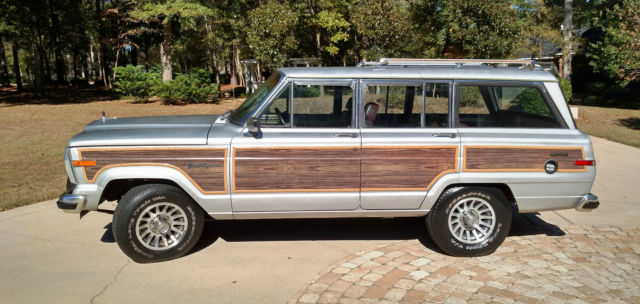 1990 with recent paint and wood panels, fresh engine, and new ac