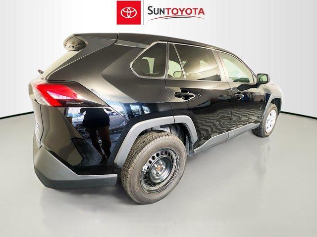 2022 toyota rav4 le