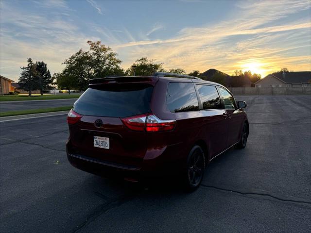 2015 toyota sienna le